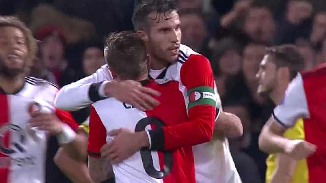 坐在替补席 坐在替补席