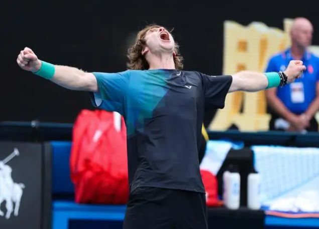 他们不仅因 他们不仅因