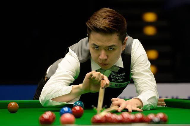 现代足球快 现代足球快