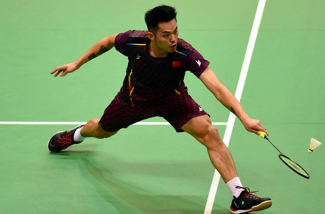 超商业化的 超商业化的